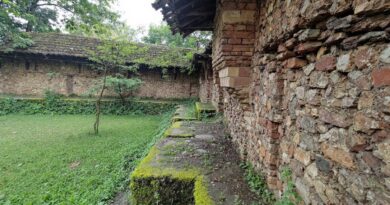 découvrez les avis des voyageurs sur les meilleurs sites de locations de vacances à conques et trouvez l'hébergement idéal pour votre séjour.