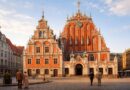 explorez la maison des têtes noires à riga, un trésor architectural et historique emblématique du patrimoine letton, riche en histoire et en art.
